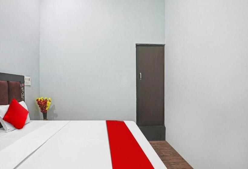 Hotel Pop 81269  Paras Inn