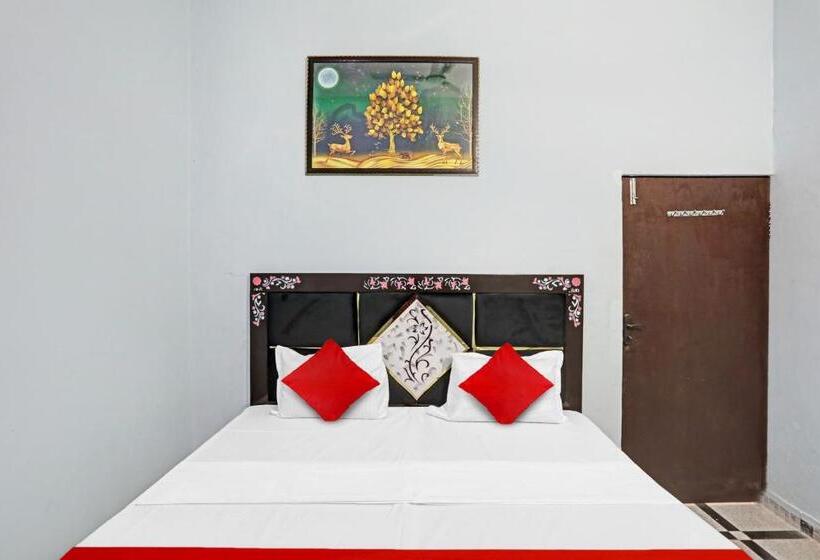 Hotel Pop 81269  Paras Inn