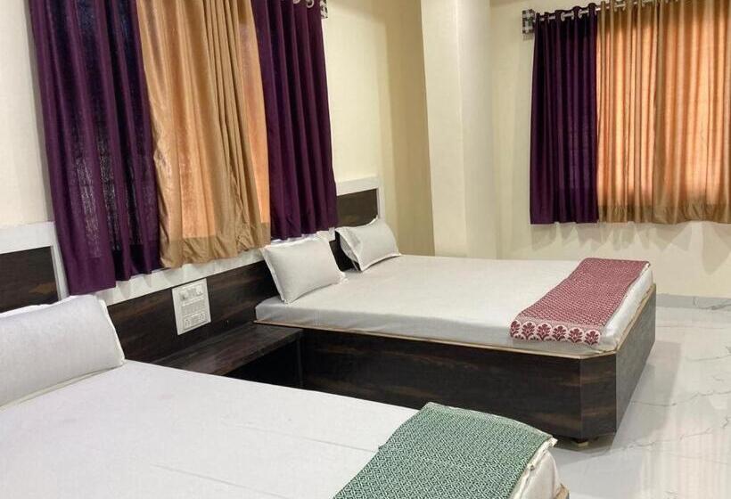 Hotel Sai Viraj Palace