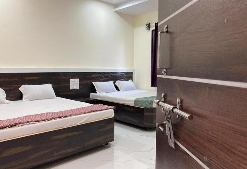 Hotel Sai Viraj Palace