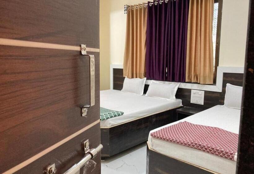 Hotel Sai Viraj Palace