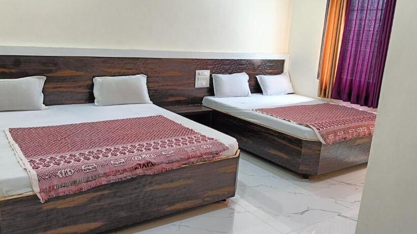 Hotel Sai Viraj Palace