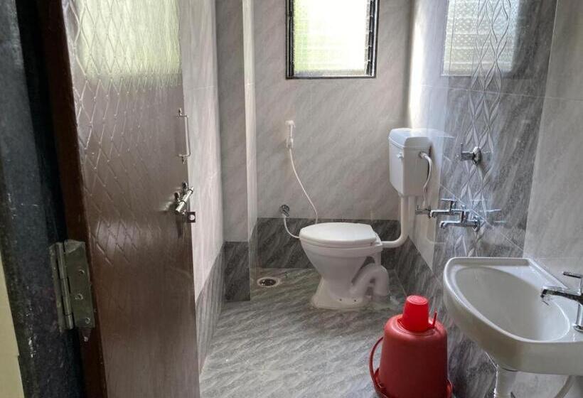 Hotel Sai Viraj Palace