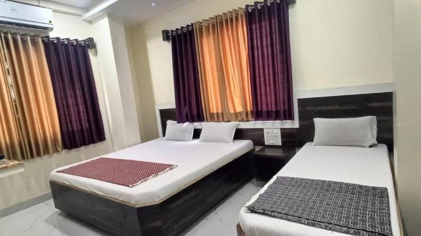 Hotel Sai Viraj Palace