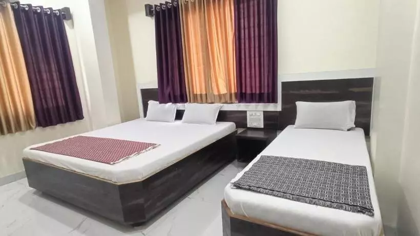 ホテル Sai Viraj Palace