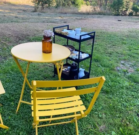 Aamiaismajoitus (B&B) Une Pause En Corrèze