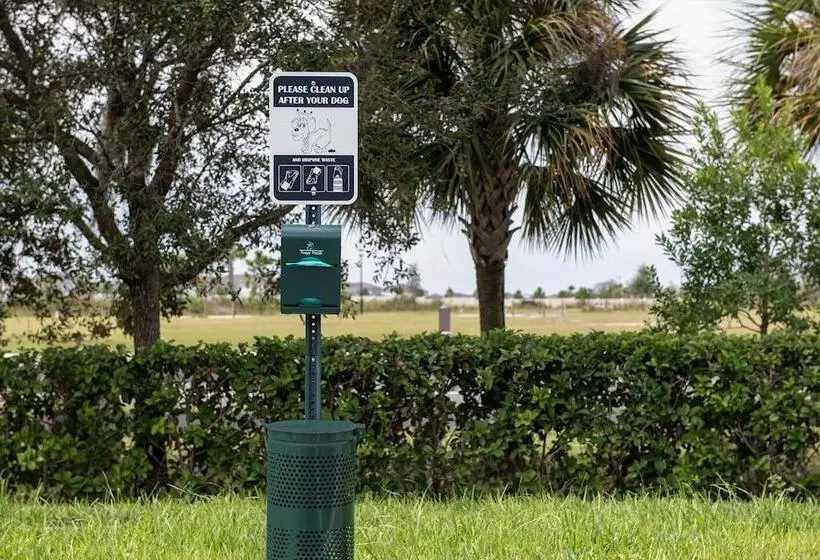 Hotelli Hampton Inn Orlando Southeast Nona