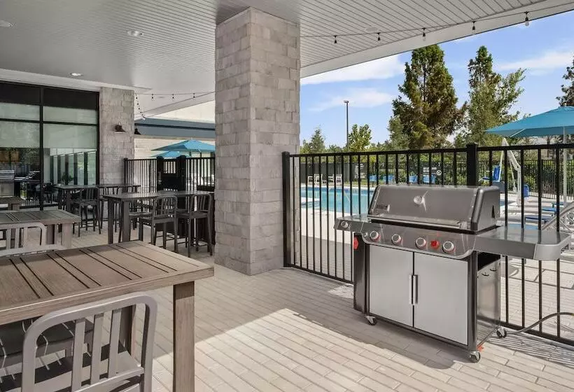 Hotelli Hampton Inn Orlando Southeast Nona