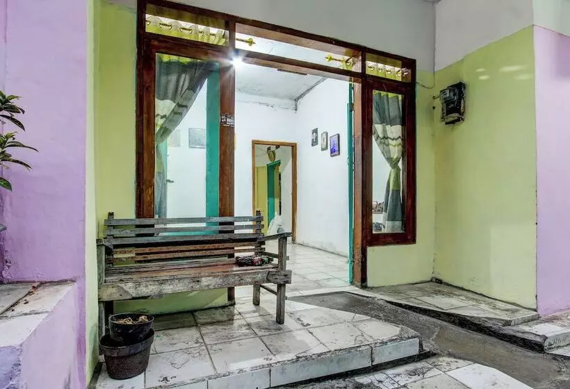 هتل Spot On 92540 Karomah Kostel Syariah