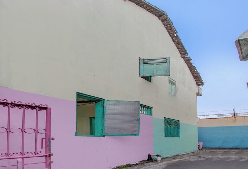 בית מלון כפרי Spot On 92540 Karomah Kostel Syariah