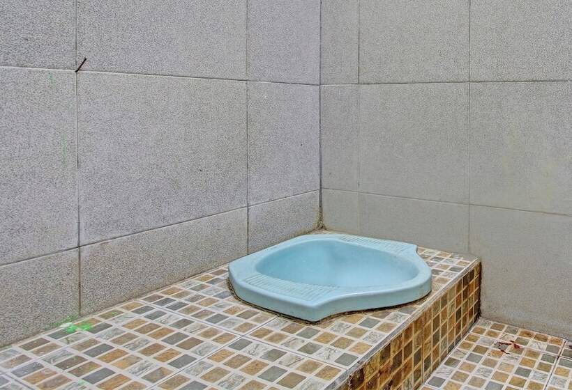 בית מלון כפרי Spot On 92540 Karomah Kostel Syariah