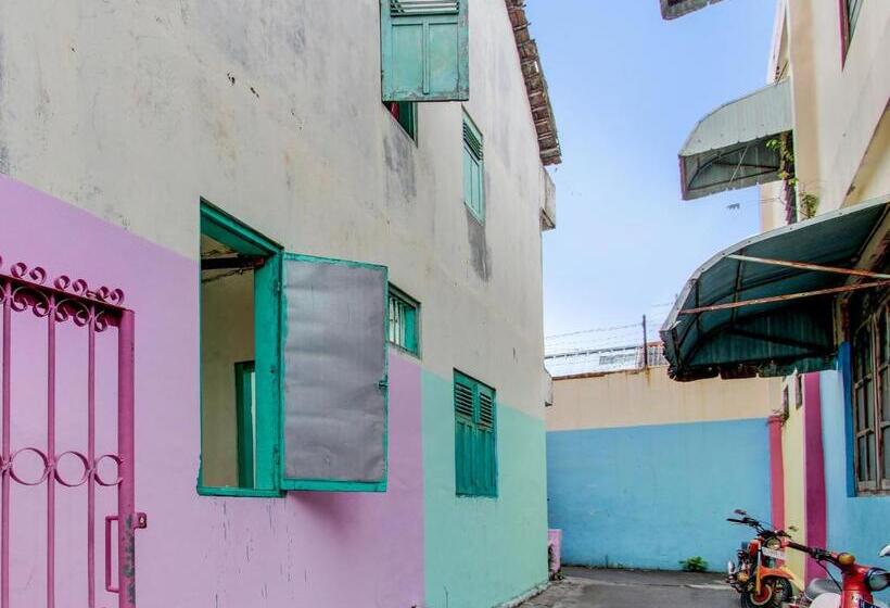 בית מלון כפרי Spot On 92540 Karomah Kostel Syariah