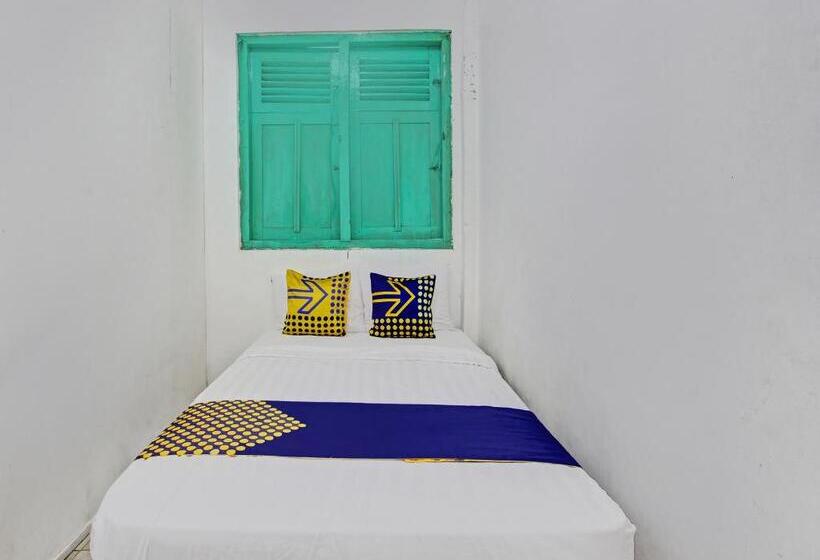 בית מלון כפרי Spot On 92540 Karomah Kostel Syariah