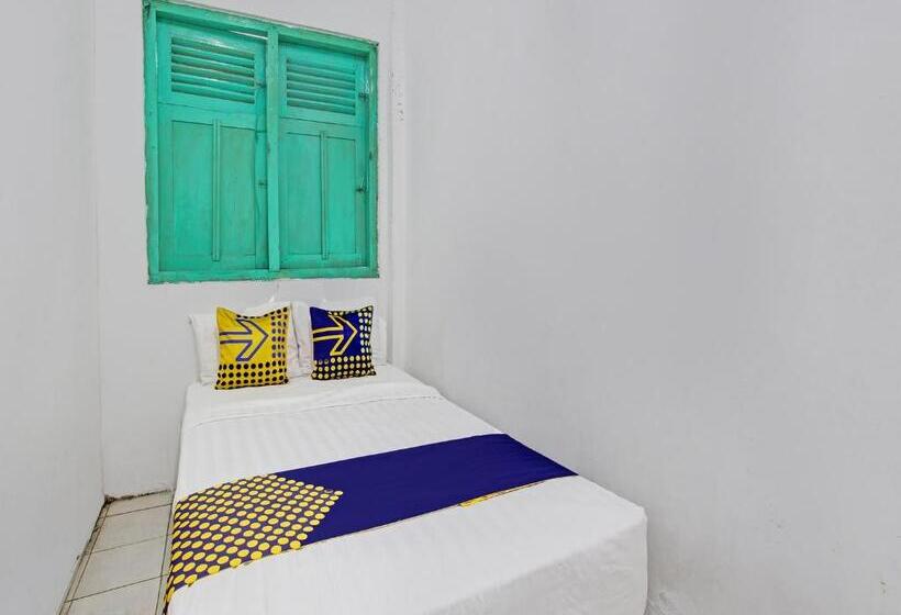 בית מלון כפרי Spot On 92540 Karomah Kostel Syariah