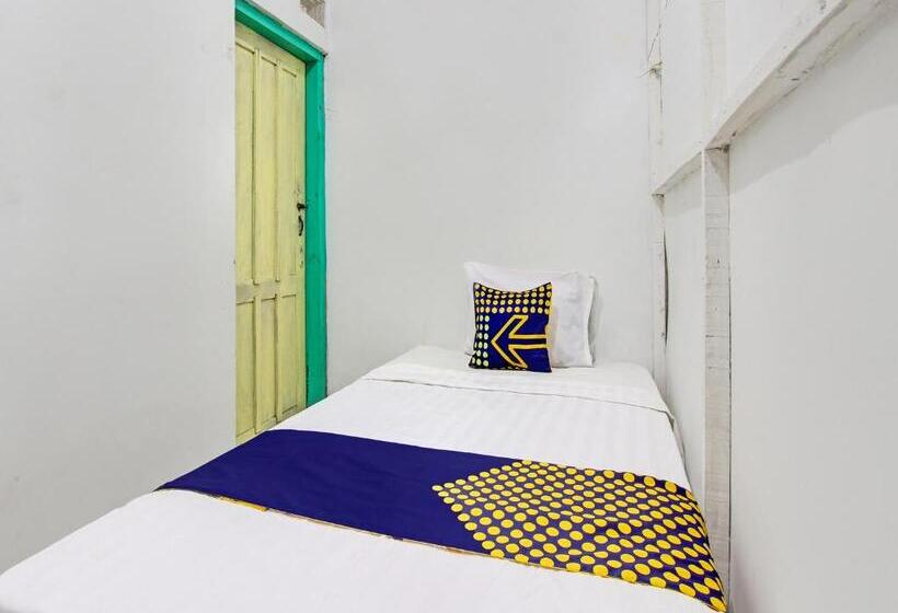 בית מלון כפרי Spot On 92540 Karomah Kostel Syariah