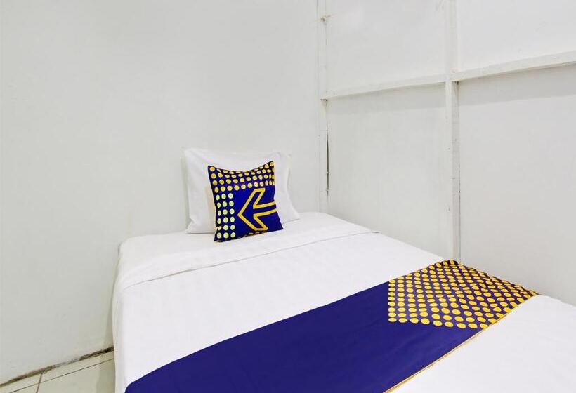 בית מלון כפרי Spot On 92540 Karomah Kostel Syariah