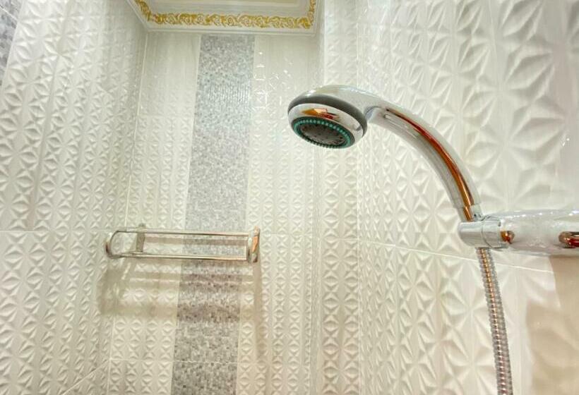 בית מלון כפרי Rumah Windy Guest House Bira