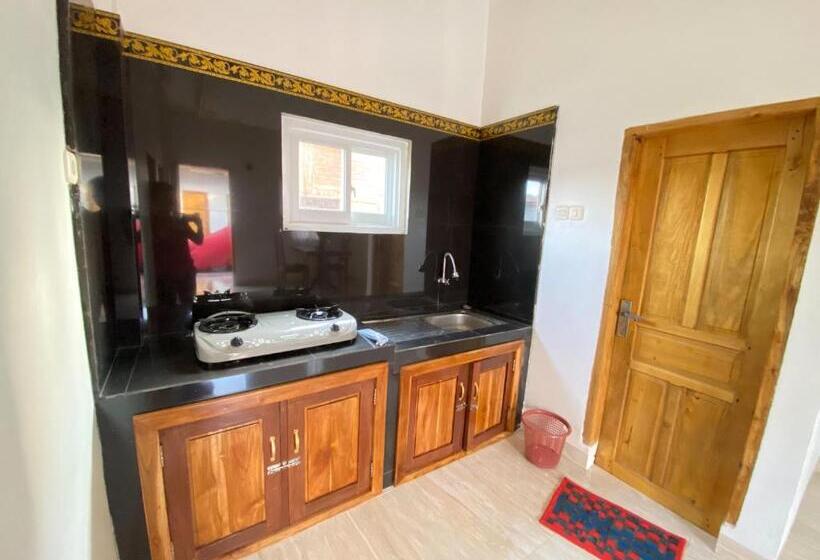 בית מלון כפרי Rumah Windy Guest House Bira