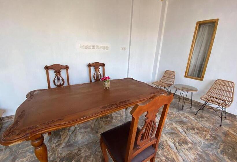 בית מלון כפרי Rumah Windy Guest House Bira