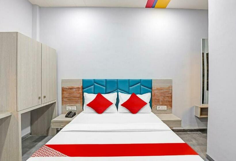 Hotel Oyo Flagship 81156 Lotus