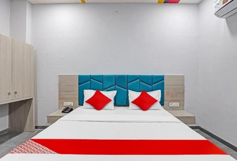 Hotel Oyo Flagship 81156 Lotus