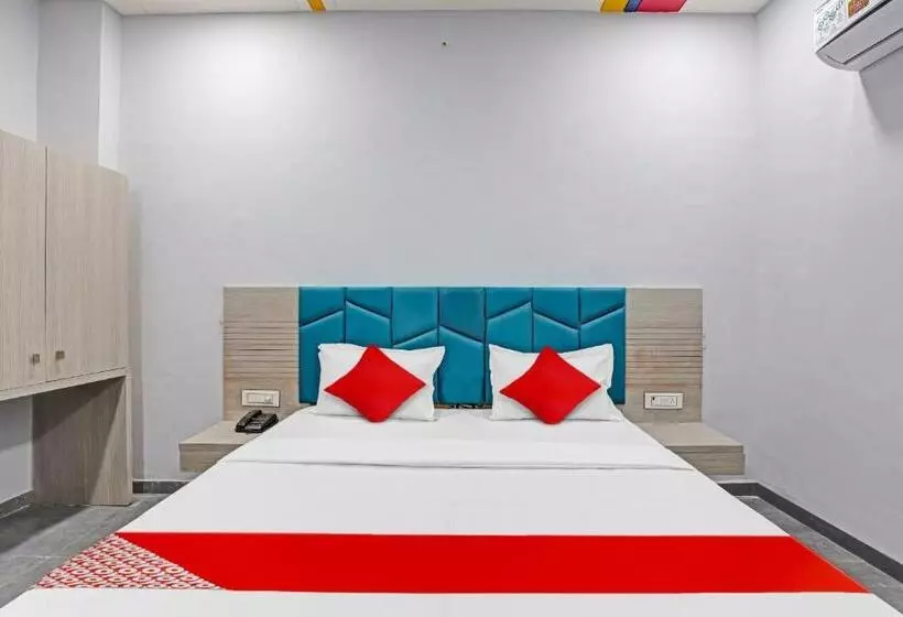 Hotelli Oyo Flagship 81156  Lotus