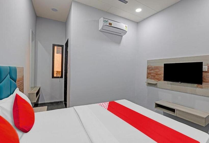 Hotel Oyo Flagship 81156 Lotus