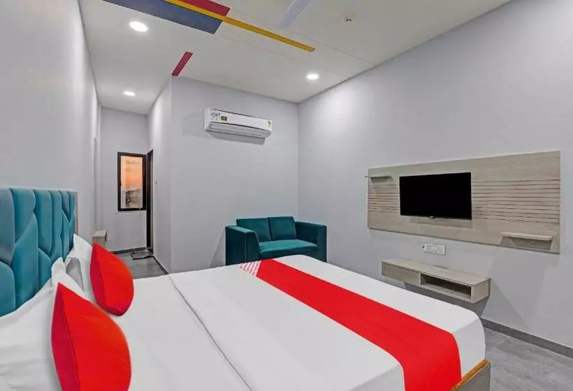 Hotelli Oyo Flagship 81156  Lotus