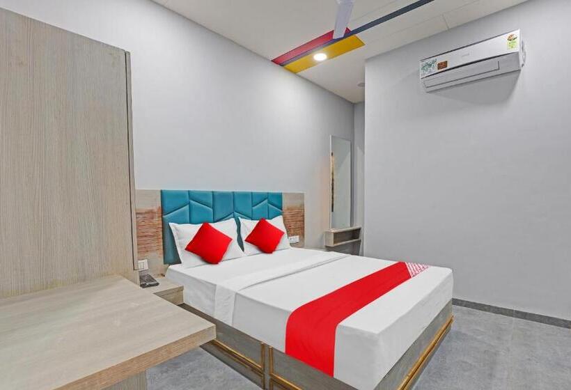 Hotel Oyo Flagship 81156 Lotus