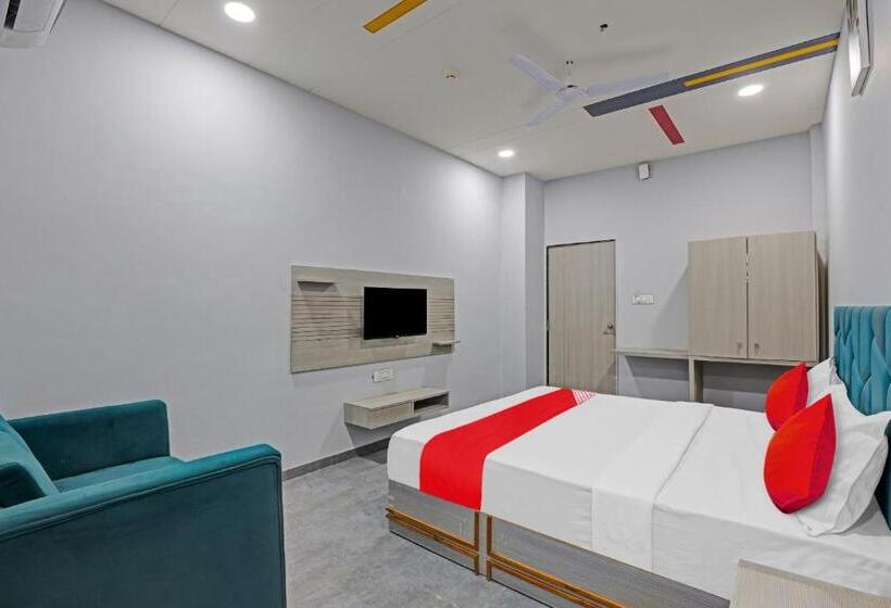 Hotel Oyo Flagship 81156 Lotus