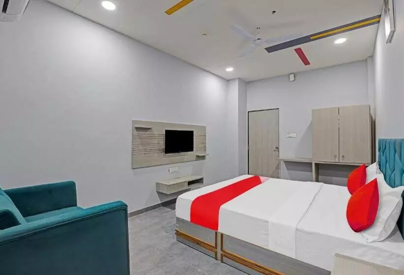 Hotelli Oyo Flagship 81156  Lotus