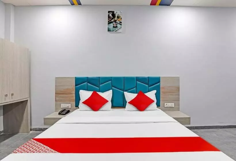 Hotelli Oyo Flagship 81156  Lotus