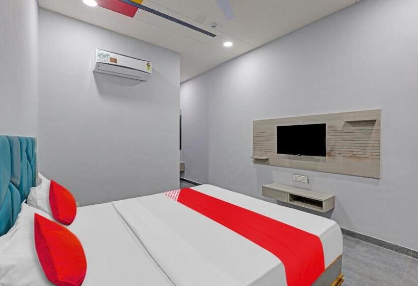 Hotel Oyo Flagship 81156 Lotus