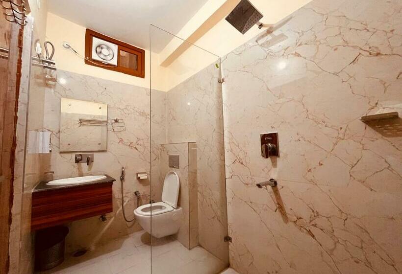 Hotel Tirath Lodge, Haridwar