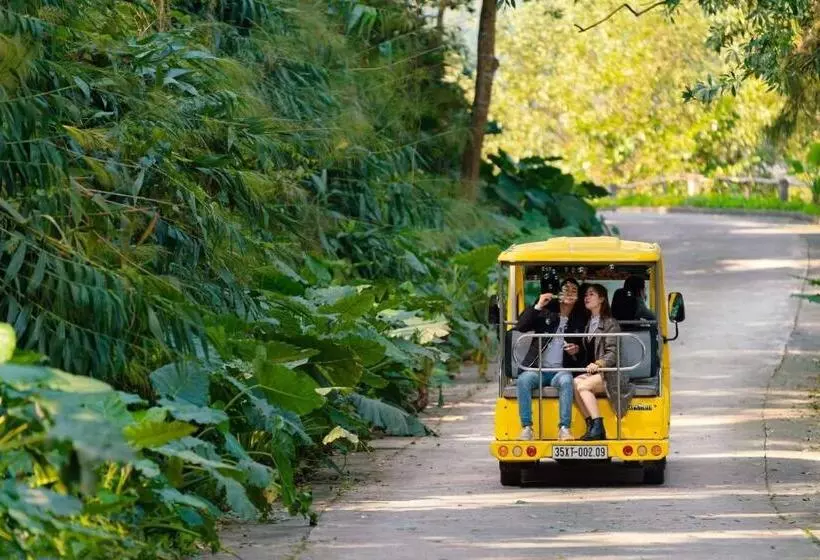 هتل Trang An Golf And Resort