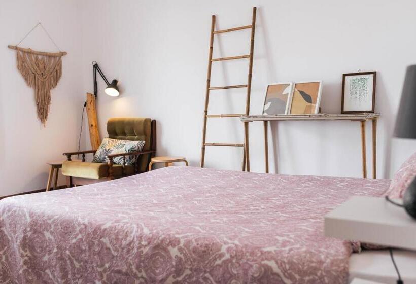 پانسیون Kirana House