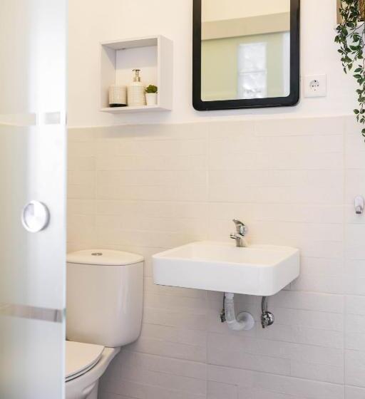 پانسیون Kirana House