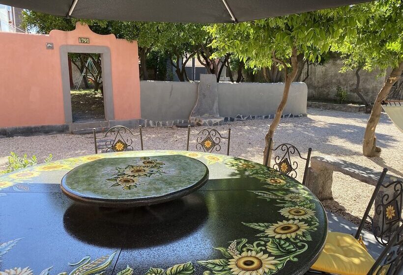 פנסיון Room In Bb   Palazzo Daquino   Large Double Room