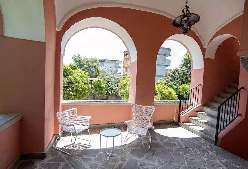 ペンション Room In Bb   Palazzo Daquino   Large Double Room
