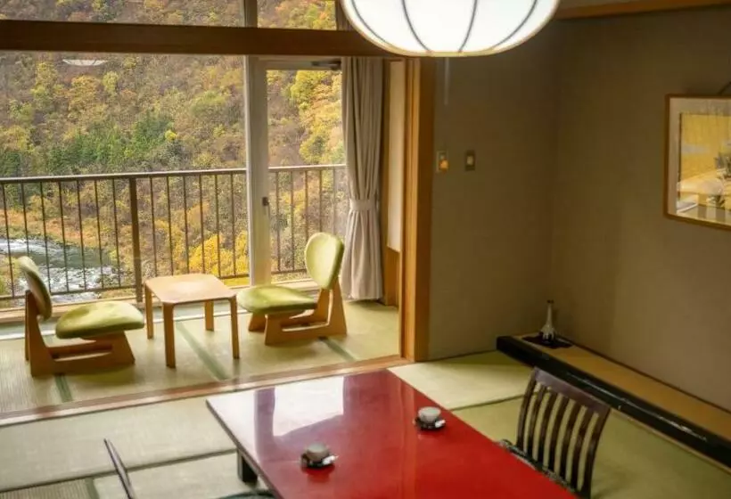 旅館 Shikisainoyado Marumine