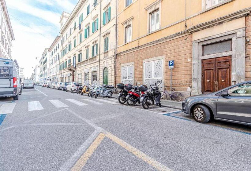 تختخواب و صبحانه Game Rooms Experience