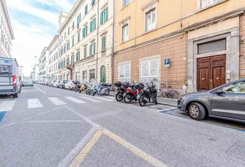 تختخواب و صبحانه Game Rooms Experience