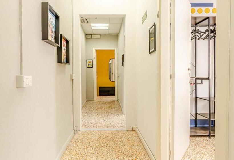 تختخواب و صبحانه Game Rooms Experience