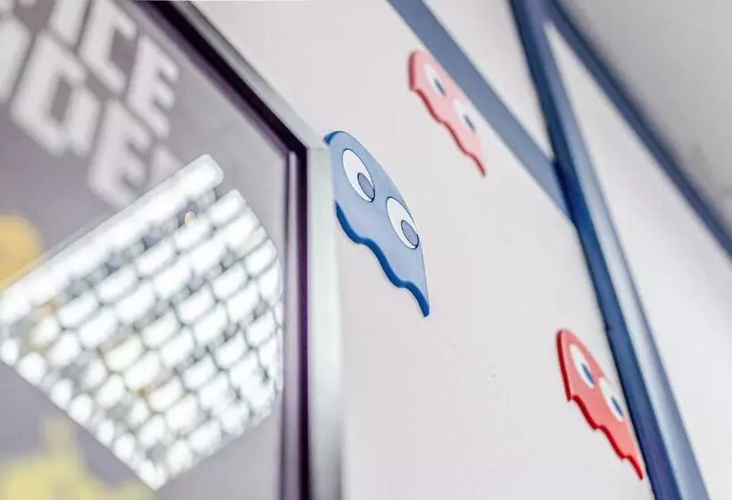 تختخواب و صبحانه Game Rooms Experience