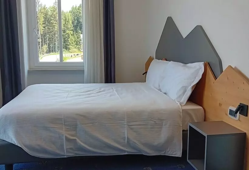 Hotelli Regina Del Bosco