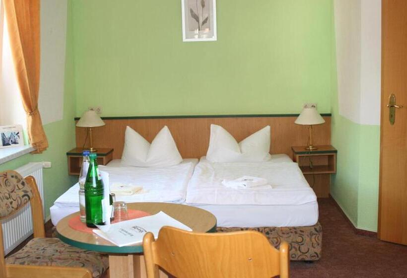 Haus Kehrwieder   Hotel Am Kur Café