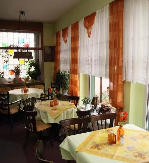 Haus Kehrwieder   Hotel Am Kur Café