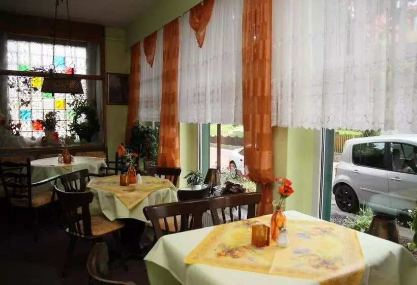 Haus Kehrwieder   Hotel Am Kur Café