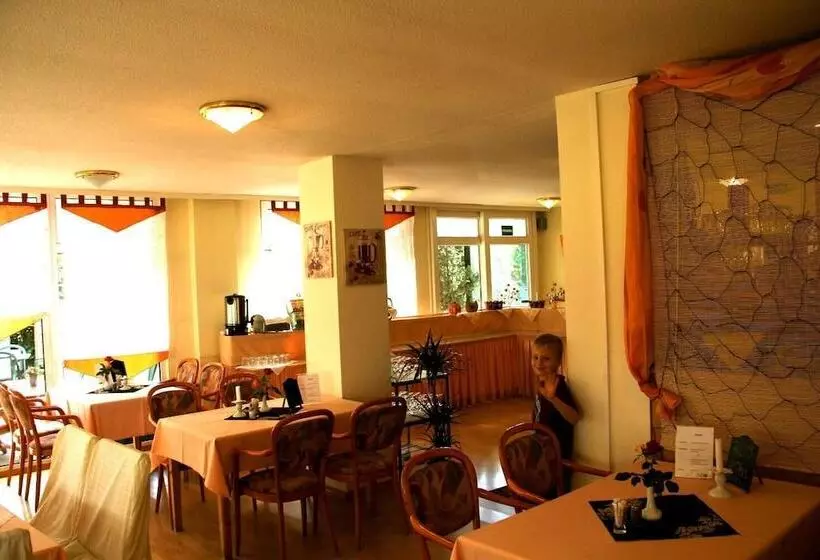 ホテル Die Gurkenscheune   Frühstückspension