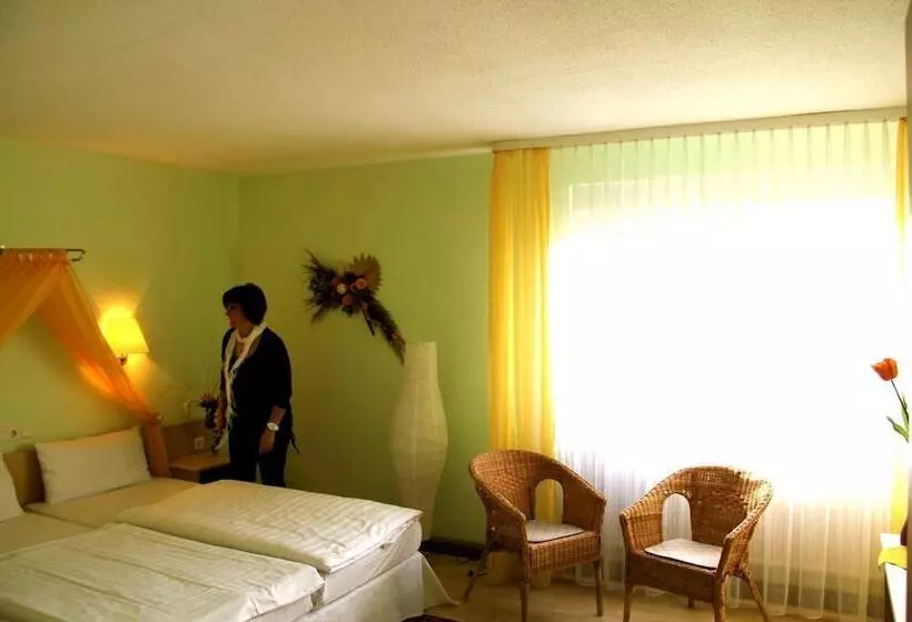 ホテル Die Gurkenscheune   Frühstückspension